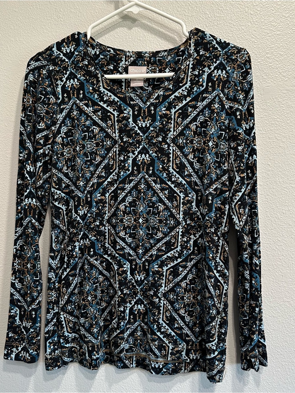 Chico's Navy Blue Geometric Long-Sleeve Top,size 0,small,casual,stretchy top